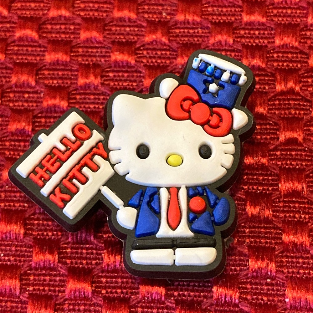 🔥 Bundle 4 For $7 Croc Charms Kitty
